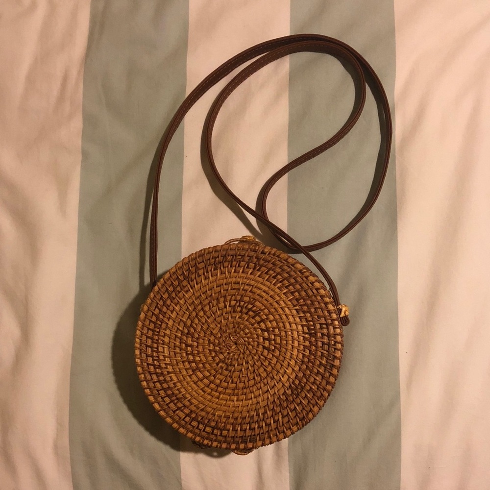 Plain round rattan Bali bag!